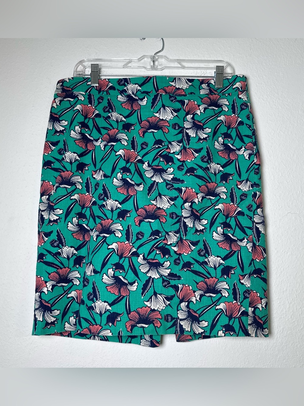 J. by J.Crew Women's A Line Skirt Green Floral Pencil Size
8 Lined 100% Cotton - Picture 2 of 14